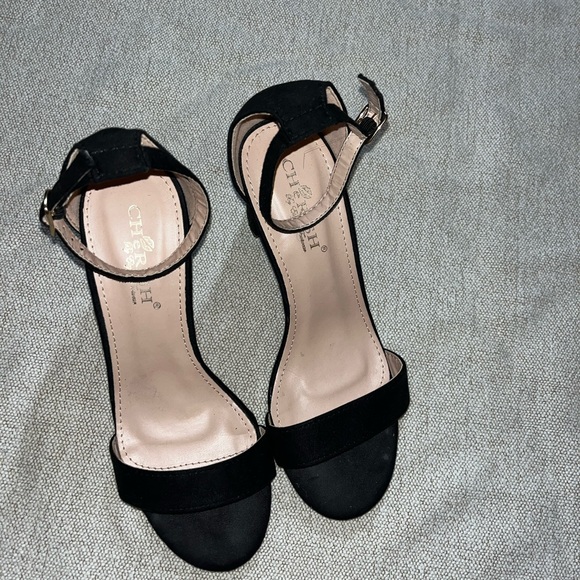 Cherish Elegant Footwear Strappy Chunky Block Heel Heeled Sandal - Picture 2 of 8